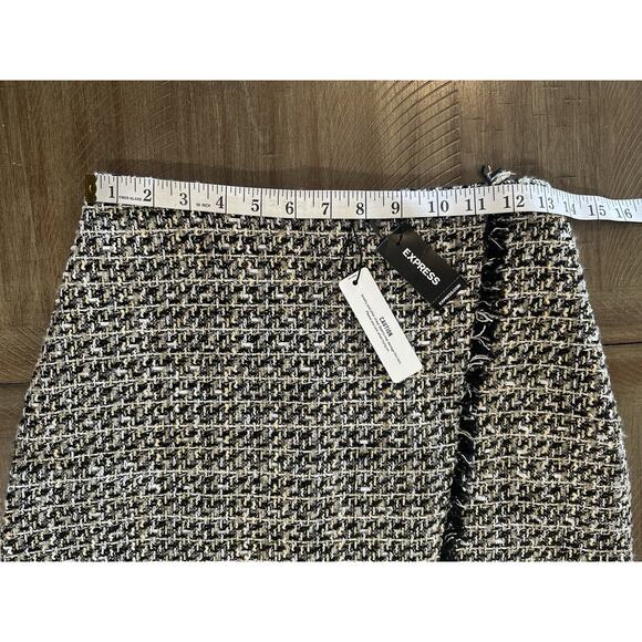 Express Black Gold Multi Tweed Mini Skirt Fringe Trim Mock Wrap NWT Size 6 NEW - Picture 10 of 14